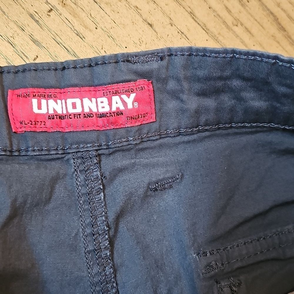 Men's Navy Cargo Shorts Size 34 NWOT - Picture 4 of 10
